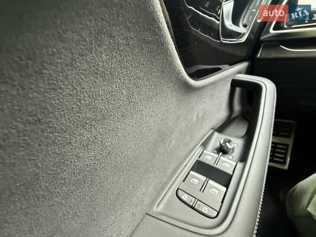 Чорний Ауді SQ8, об'ємом двигуна 4 л та пробігом 1 тис. км за 144222 $, фото 39 на Automoto.ua