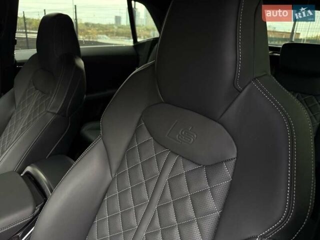 Чорний Ауді SQ8, об'ємом двигуна 4 л та пробігом 1 тис. км за 144222 $, фото 34 на Automoto.ua