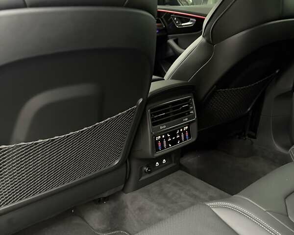 Черный Ауди SQ8, объемом двигателя 4 л и пробегом 1 тыс. км за 144111 $, фото 31 на Automoto.ua