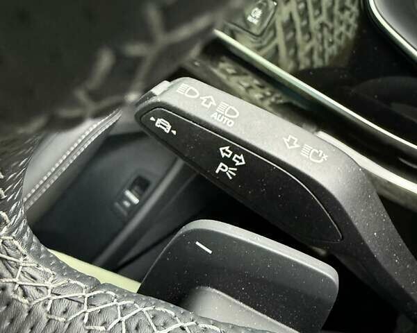 Чорний Ауді SQ8, об'ємом двигуна 4 л та пробігом 1 тис. км за 144222 $, фото 4 на Automoto.ua