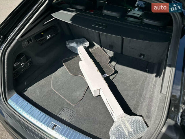 Чорний Ауді SQ8, об'ємом двигуна 4 л та пробігом 7 тис. км за 135000 $, фото 45 на Automoto.ua
