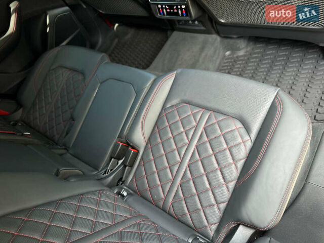 Чорний Ауді SQ8, об'ємом двигуна 4 л та пробігом 7 тис. км за 135000 $, фото 84 на Automoto.ua