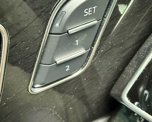 Чорний Ауді SQ8, об'ємом двигуна 4 л та пробігом 1 тис. км за 144222 $, фото 38 на Automoto.ua
