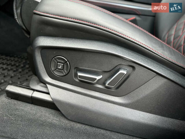 Чорний Ауді SQ8, об'ємом двигуна 4 л та пробігом 7 тис. км за 135000 $, фото 51 на Automoto.ua