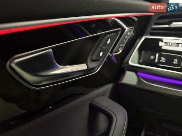 Черный Ауди SQ8, объемом двигателя 4 л и пробегом 1 тыс. км за 144111 $, фото 58 на Automoto.ua