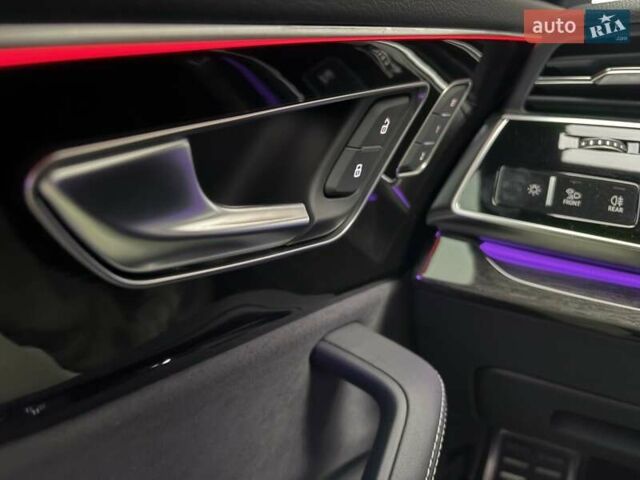 Черный Ауди SQ8, объемом двигателя 4 л и пробегом 1 тыс. км за 144111 $, фото 59 на Automoto.ua