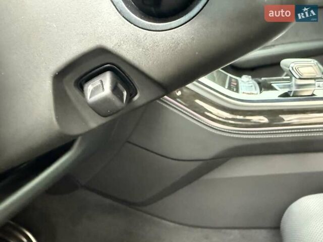 Чорний Ауді SQ8, об'ємом двигуна 4 л та пробігом 1 тис. км за 144222 $, фото 33 на Automoto.ua