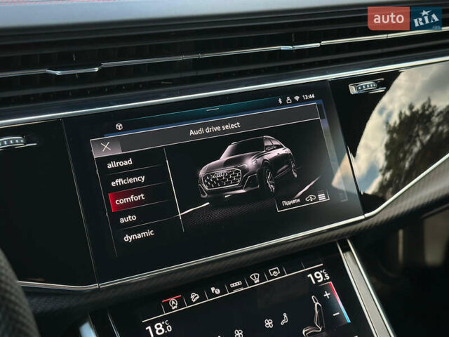 Чорний Ауді SQ8, об'ємом двигуна 4 л та пробігом 7 тис. км за 135000 $, фото 92 на Automoto.ua