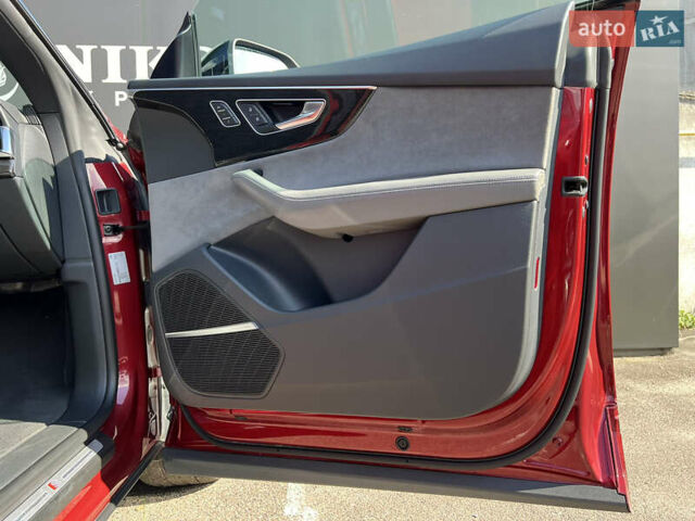 Красный Ауди SQ8, объемом двигателя 4 л и пробегом 169 тыс. км за 67999 $, фото 28 на Automoto.ua