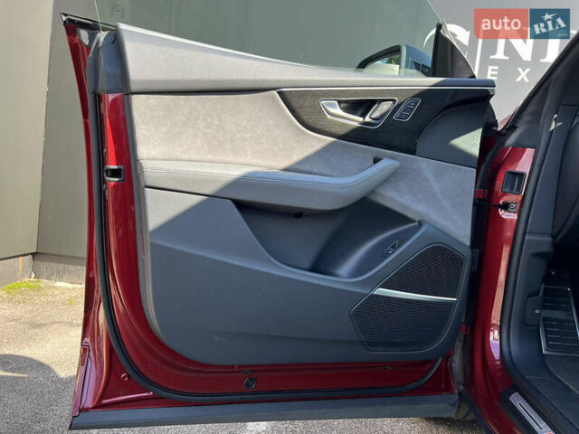 Красный Ауди SQ8, объемом двигателя 4 л и пробегом 169 тыс. км за 67999 $, фото 26 на Automoto.ua