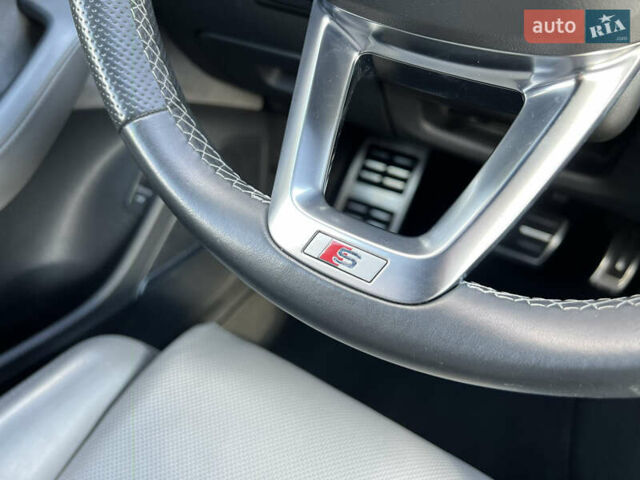 Красный Ауди SQ8, объемом двигателя 4 л и пробегом 169 тыс. км за 67999 $, фото 18 на Automoto.ua