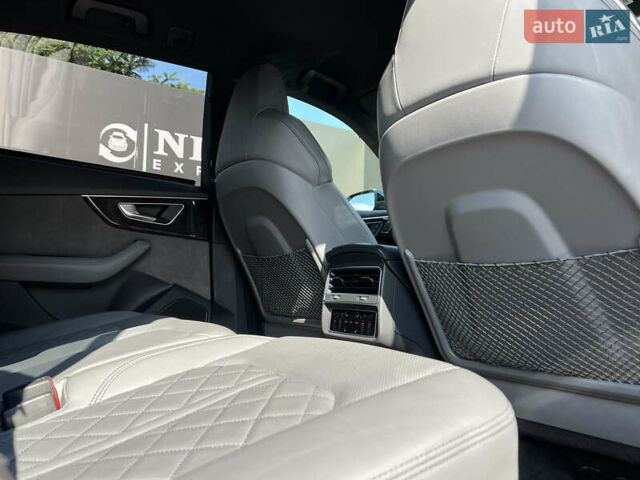 Красный Ауди SQ8, объемом двигателя 4 л и пробегом 169 тыс. км за 67999 $, фото 23 на Automoto.ua