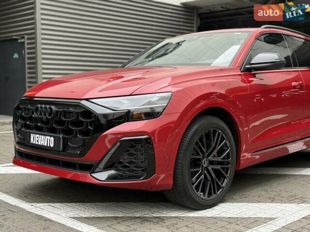 Красный Ауди SQ8, объемом двигателя 4 л и пробегом 5 тыс. км за 93000 $, фото 1 на Automoto.ua