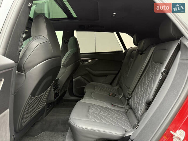 Красный Ауди SQ8, объемом двигателя 4 л и пробегом 5 тыс. км за 93000 $, фото 24 на Automoto.ua