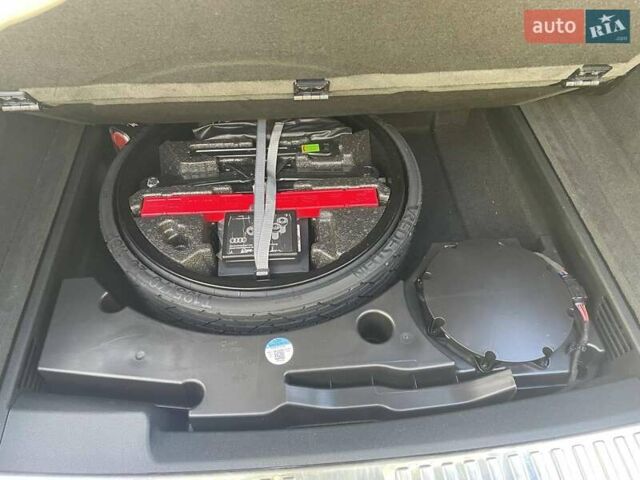 Ауди SQ8 2021 в Львове на Automoto.ua Ауди SQ8, объемом двигателя 4 л и пробегом 49 тыс. км за 74000 $, фото 35 на Automoto.ua