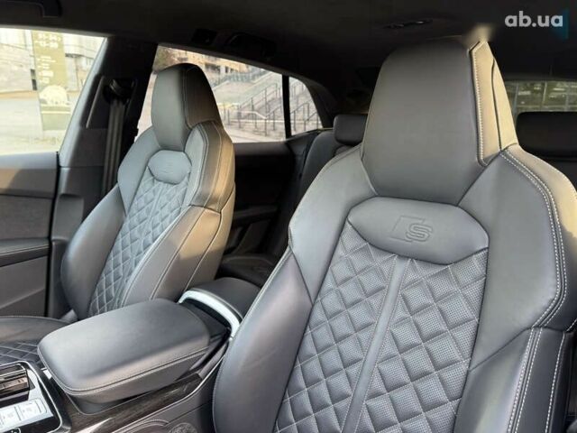 Ауді SQ8, об'ємом двигуна 4 л та пробігом 42 тис. км за 104999 $, фото 14 на Automoto.ua