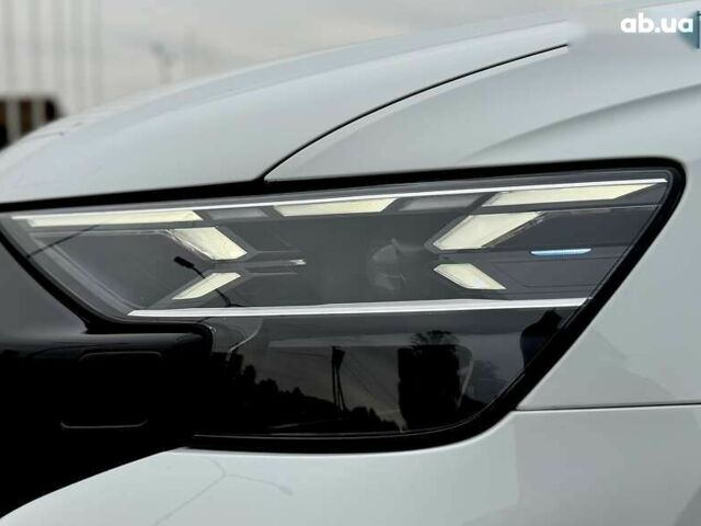 Ауди SQ8, объемом двигателя 4 л и пробегом 30 тыс. км за 110500 $, фото 29 на Automoto.ua