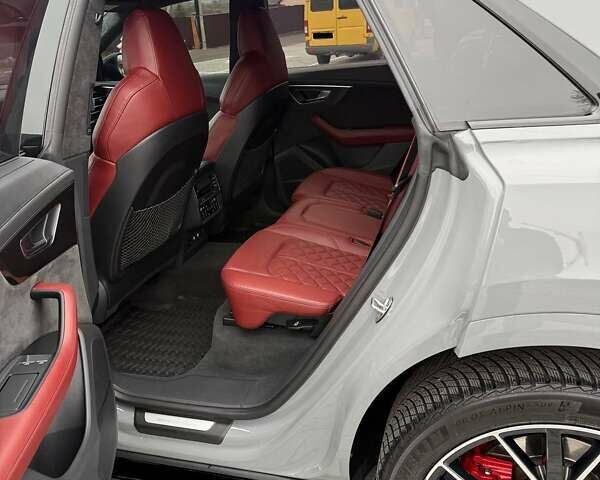 Серый Ауди SQ8, объемом двигателя 4 л и пробегом 93 тыс. км за 90000 $, фото 11 на Automoto.ua