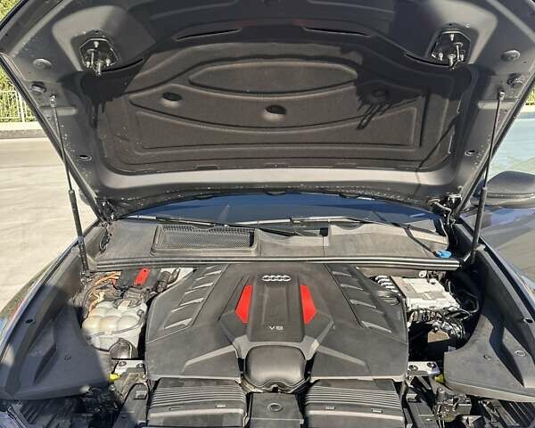 Сірий Ауді SQ8, об'ємом двигуна 4 л та пробігом 41 тис. км за 77000 $, фото 22 на Automoto.ua
