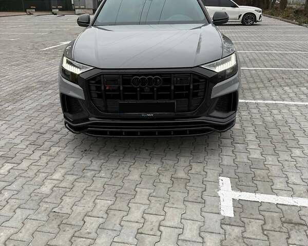 Серый Ауди SQ8, объемом двигателя 4 л и пробегом 93 тыс. км за 90000 $, фото 4 на Automoto.ua