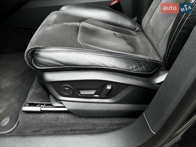 Сірий Ауді SQ8, об'ємом двигуна 4 л та пробігом 179 тис. км за 73000 $, фото 24 на Automoto.ua