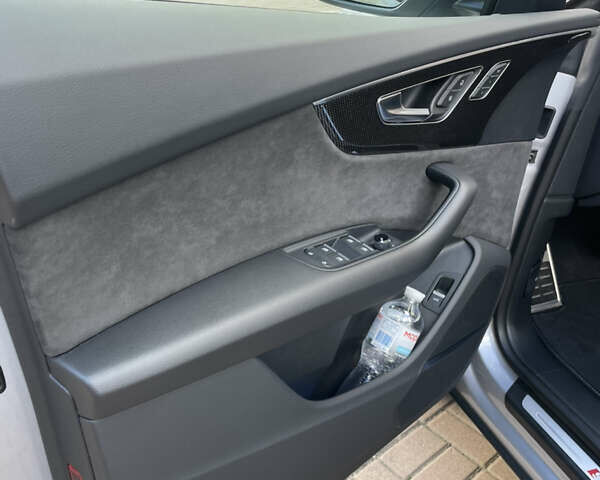 Ауди SQ8 2021 в Киеве на Automoto.ua Серый Ауди SQ8, объемом двигателя 4 л и пробегом 62 тыс. км за 84900 $, фото 19 на Automoto.ua