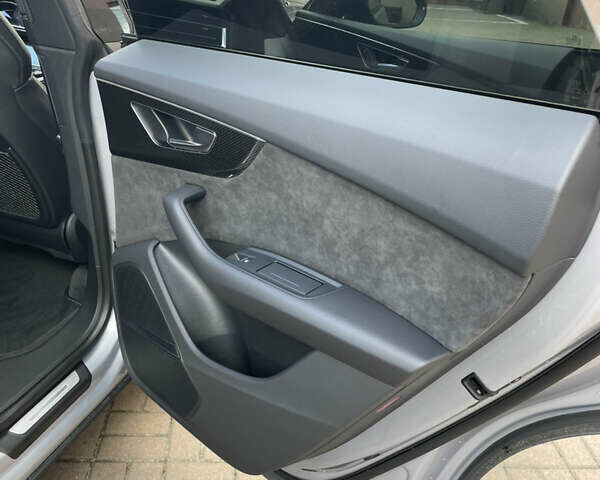 Ауди SQ8 2021 в Киеве на Automoto.ua Серый Ауди SQ8, объемом двигателя 4 л и пробегом 62 тыс. км за 84900 $, фото 25 на Automoto.ua