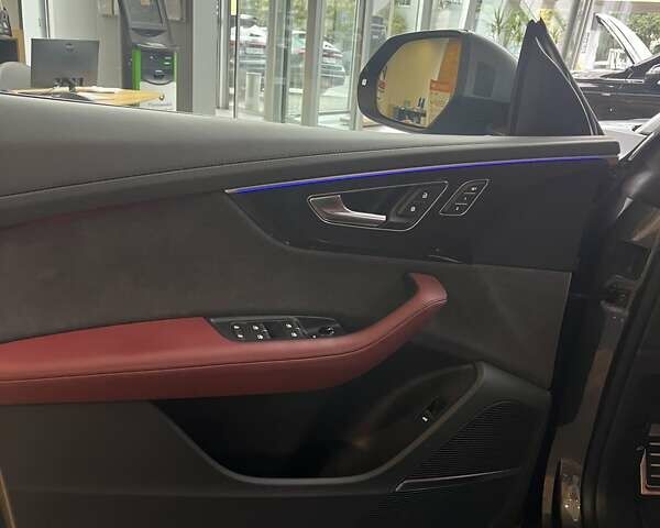 Серый Ауди SQ8, объемом двигателя 4 л и пробегом 34 тыс. км за 93000 $, фото 32 на Automoto.ua