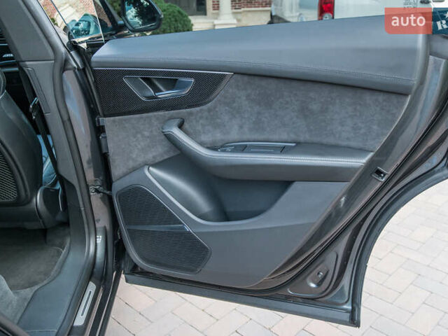 Серый Ауди SQ8, объемом двигателя 4 л и пробегом 130 тыс. км за 79700 $, фото 12 на Automoto.ua