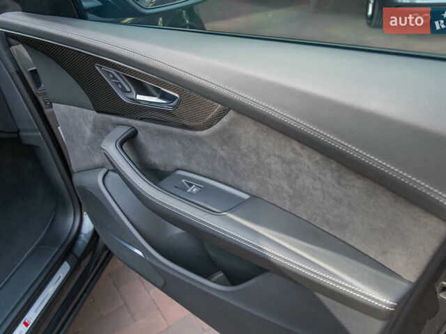 Серый Ауди SQ8, объемом двигателя 4 л и пробегом 130 тыс. км за 79700 $, фото 20 на Automoto.ua