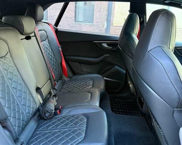 Ауди SQ8 2022 в Львове на Automoto.ua Серый Ауди SQ8, объемом двигателя 4 л и пробегом 40 тыс. км за 92000 $, фото 18 на Automoto.ua