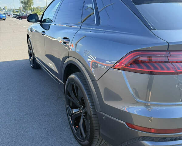 Серый Ауди SQ8, объемом двигателя 4 л и пробегом 56 тыс. км за 84000 $, фото 9 на Automoto.ua