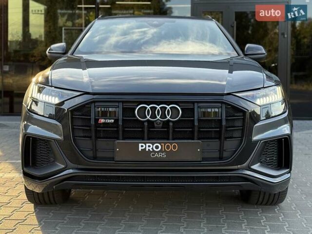 Серый Ауди SQ8, объемом двигателя 4 л и пробегом 92 тыс. км за 82000 $, фото 4 на Automoto.ua