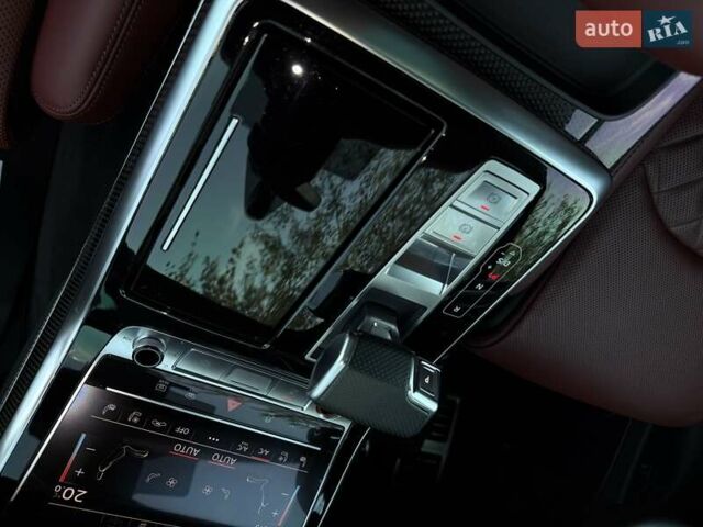 Серый Ауди SQ8, объемом двигателя 4 л и пробегом 92 тыс. км за 82000 $, фото 31 на Automoto.ua