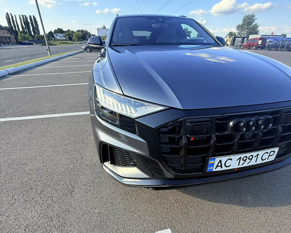 Серый Ауди SQ8, объемом двигателя 4 л и пробегом 56 тыс. км за 84000 $, фото 6 на Automoto.ua