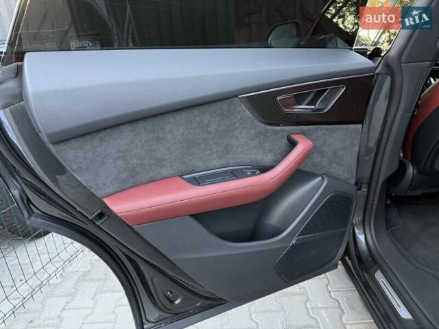 Серый Ауди SQ8, объемом двигателя 4 л и пробегом 92 тыс. км за 82000 $, фото 21 на Automoto.ua