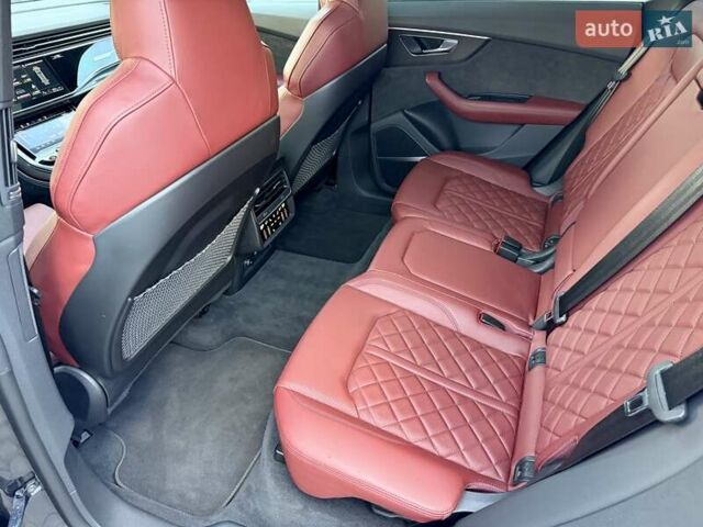 Серый Ауди SQ8, объемом двигателя 4 л и пробегом 92 тыс. км за 82000 $, фото 26 на Automoto.ua