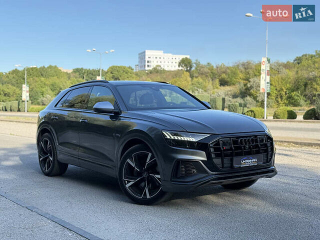Серый Ауди SQ8, объемом двигателя 4 л и пробегом 49 тыс. км за 92000 $, фото 4 на Automoto.ua