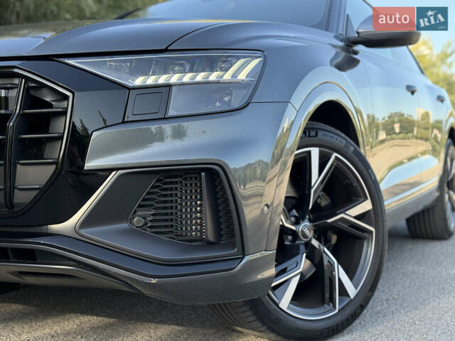 Серый Ауди SQ8, объемом двигателя 4 л и пробегом 49 тыс. км за 92000 $, фото 18 на Automoto.ua