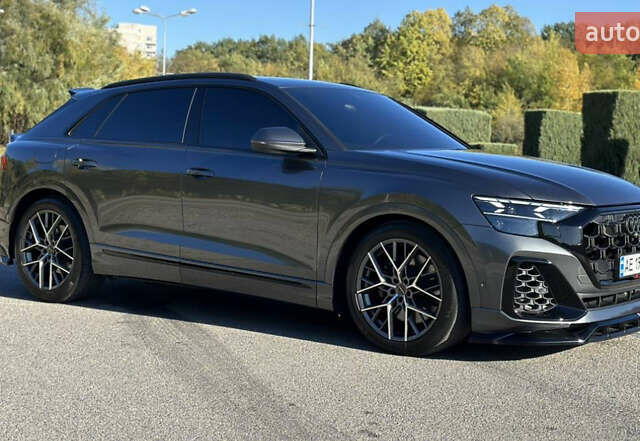 Серый Ауди SQ8, объемом двигателя 4 л и пробегом 31 тыс. км за 109000 $, фото 4 на Automoto.ua