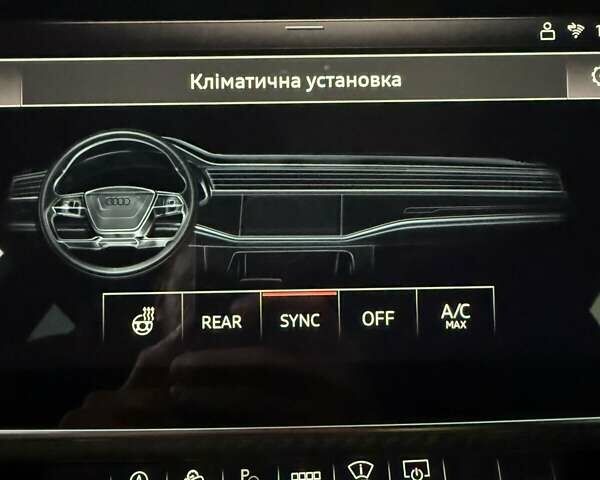 Ауди SQ8 2025 в Запорожье на Automoto.ua Серый Ауди SQ8, объемом двигателя 4 л и пробегом 9 тыс. км за 132500 $, фото 13 на Automoto.ua