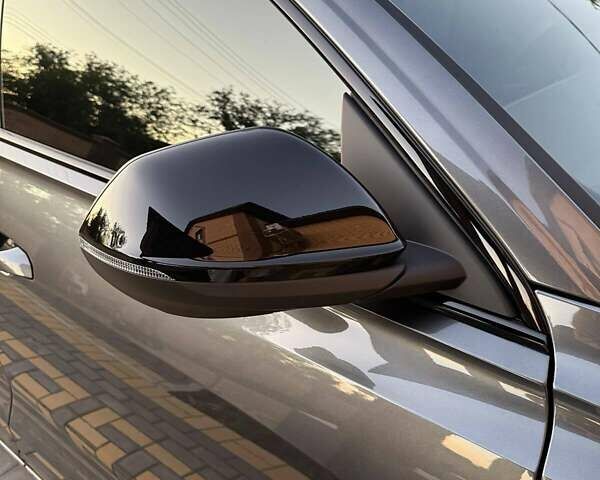Ауди SQ8 2025 в Запорожье на Automoto.ua Серый Ауди SQ8, объемом двигателя 4 л и пробегом 9 тыс. км за 132500 $, фото 1 на Automoto.ua