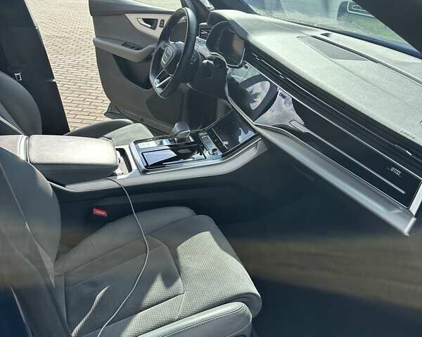Ауді SQ8 2020 у Львові на Automoto.ua Синій Ауді SQ8, об'ємом двигуна 3.96 л та пробігом 115 тис. км за 80900 $, фото 6 на Automoto.ua