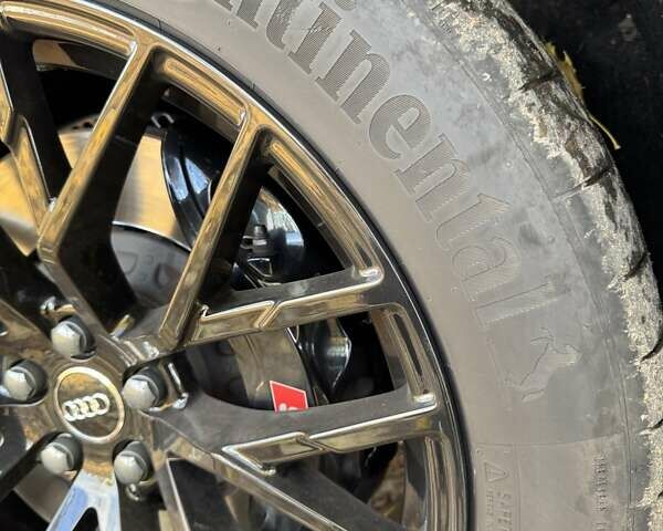 Ауди SQ8 2023 в Киеве на Automoto.ua Синий Ауди SQ8, объемом двигателя 4 л и пробегом 33 тыс. км за 97700 $, фото 18 на Automoto.ua