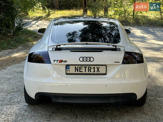 Белый Ауди ТТ, объемом двигателя 1.98 л и пробегом 138 тыс. км за 13000 $, фото 2 на Automoto.ua