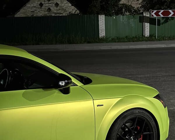 Белый Ауди ТТ, объемом двигателя 1.98 л и пробегом 220 тыс. км за 12500 $, фото 2 на Automoto.ua