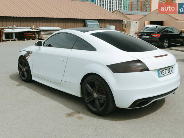 Белый Ауди ТТ, объемом двигателя 2 л и пробегом 76 тыс. км за 15500 $, фото 4 на Automoto.ua