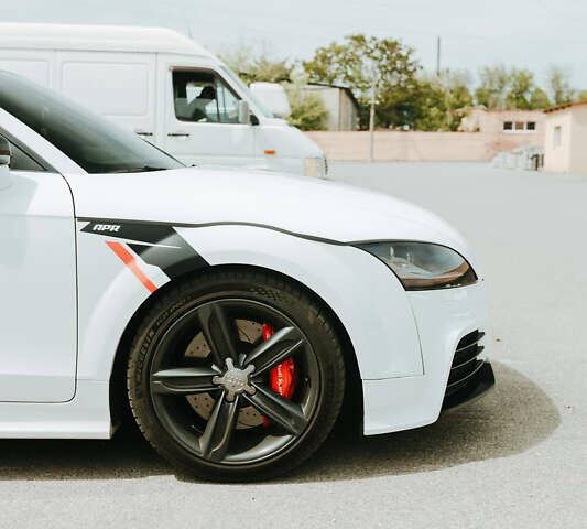 Белый Ауди ТТ, объемом двигателя 2 л и пробегом 76 тыс. км за 15500 $, фото 6 на Automoto.ua