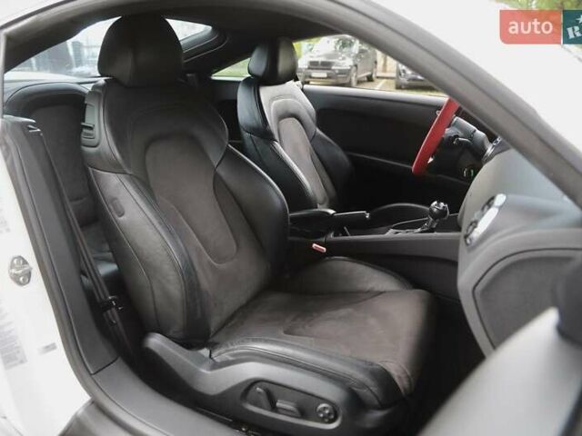 Белый Ауди ТТ, объемом двигателя 1.98 л и пробегом 143 тыс. км за 15000 $, фото 8 на Automoto.ua