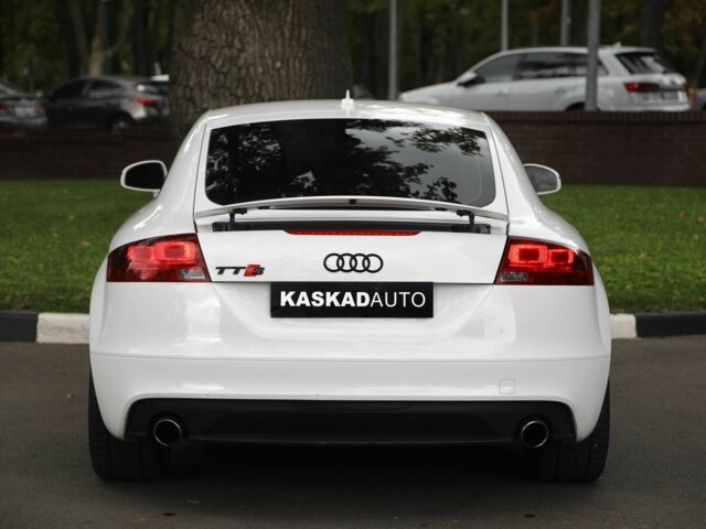 Білий Ауді TT, об'ємом двигуна 2 л та пробігом 143 тис. км за 15000 $, фото 4 на Automoto.ua